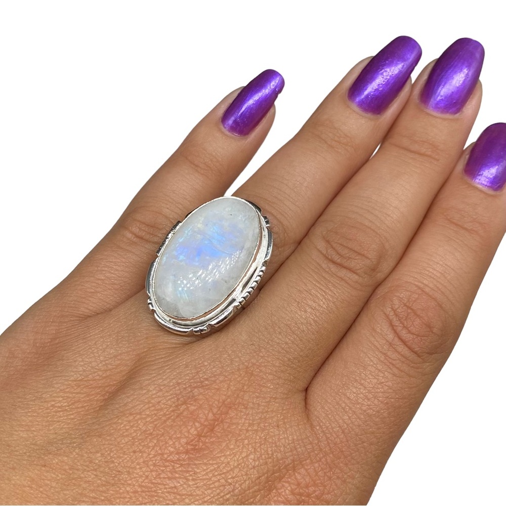 Rainbow Moonstone Gemstone Ring. - Picture 3 of 8